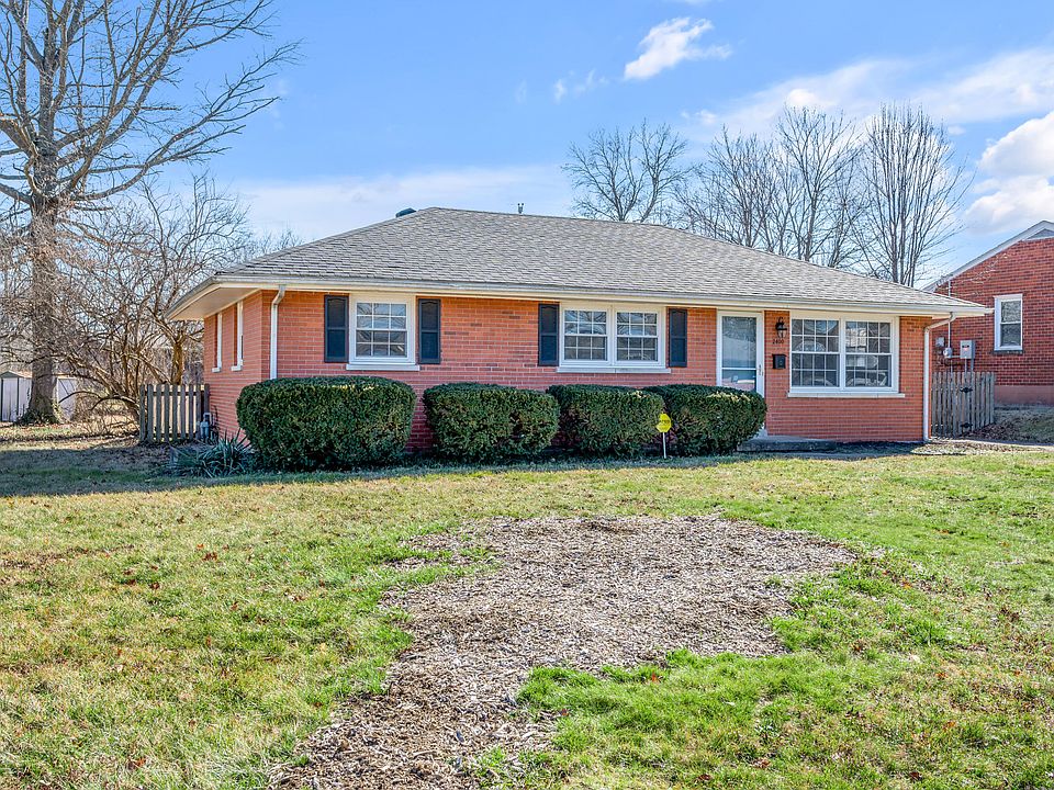 1st image of 2400 Maplewood Dr