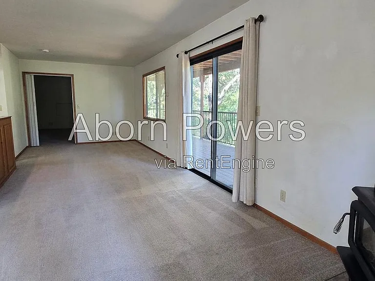 2787 Boardwalk St #B — Photo 3