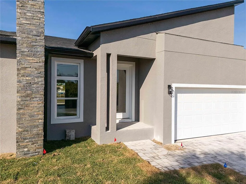 4 bed, 3.0 bath, 1795 sqft, $2,000 — Photo 3