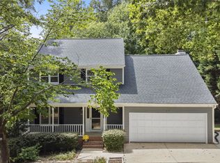 104 Snapdragon Ct, Cary, NC 27513