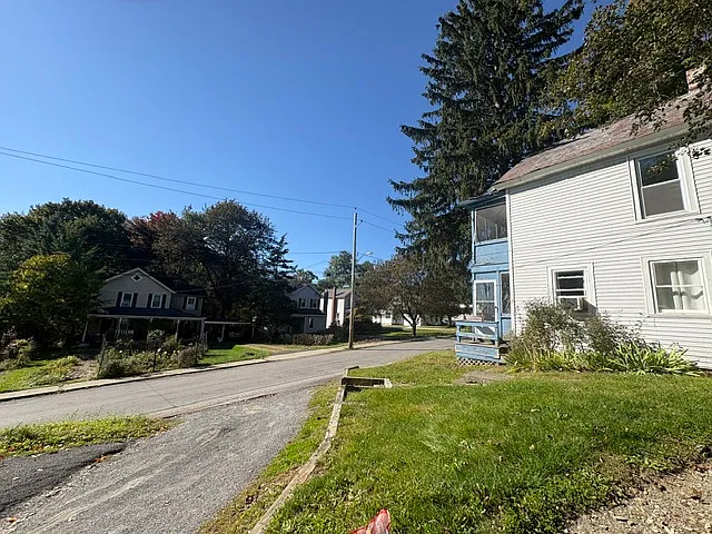2 bed, $1,650 — Photo 3