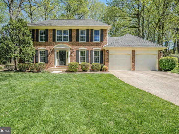 1277 Golden Eagle Dr, Reston, VA 20194