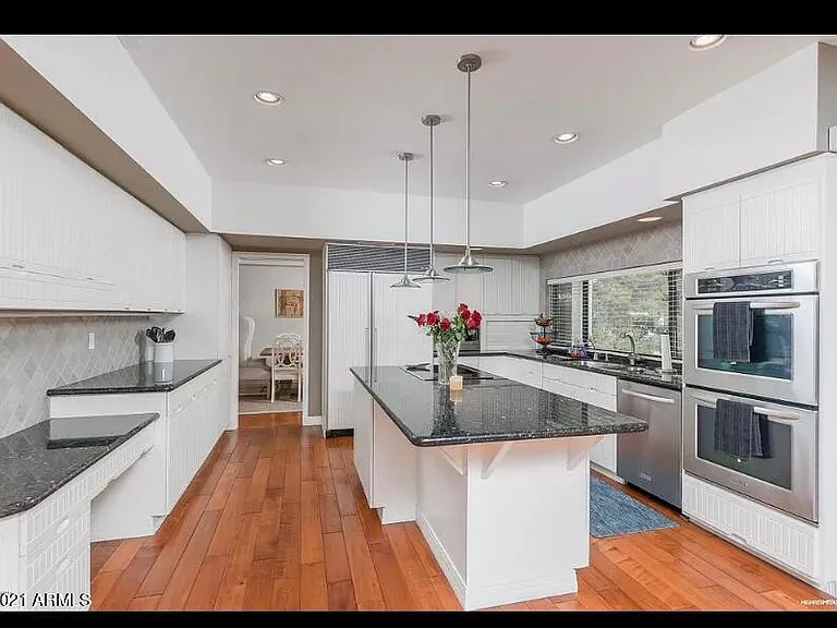 11935 N 102nd St — Photo 5