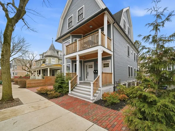 82 Willow Ave #1, Somerville, MA 02144