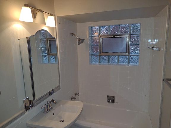 5th image of 7221 Lemoyne St #1