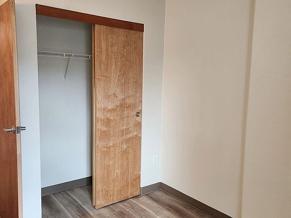 5th image of 1240 SW Columbia St APT 603