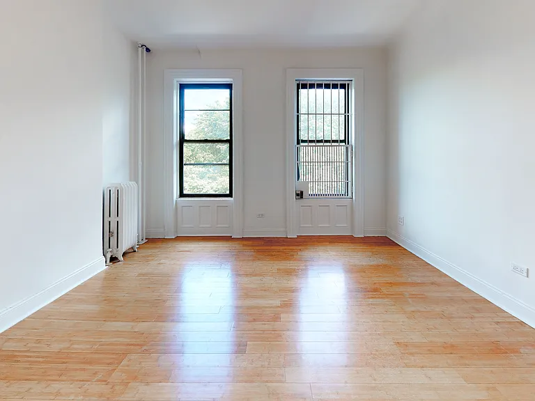 471 Central Park W #4D — Photo 4