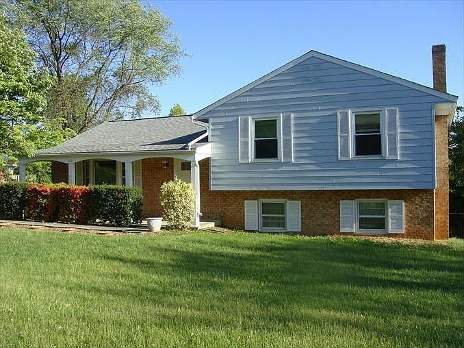1st image of 923 Norbourne Ave