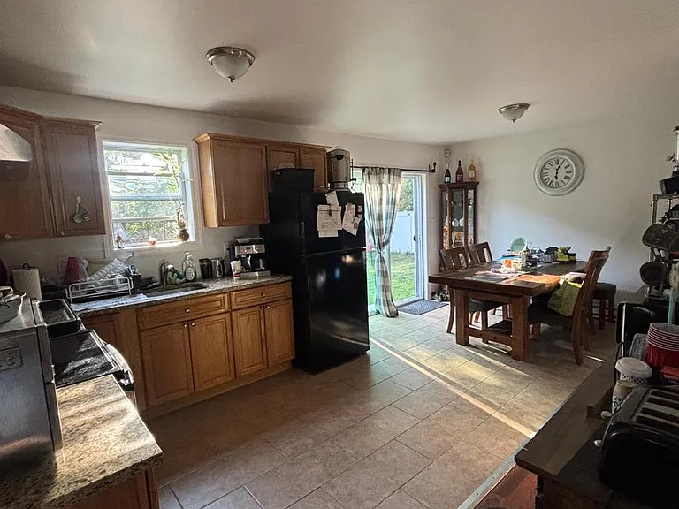 938 Scherger Ave — Photo 14