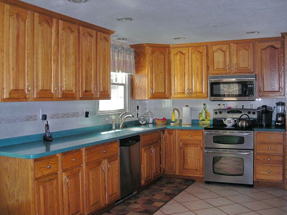 2nd image of 7 Hughes Ln