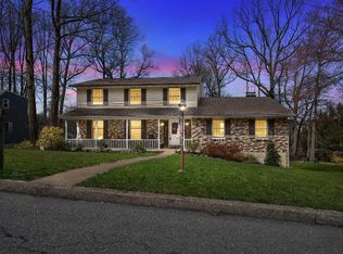 1409 Springhill Dr, Hummelstown, PA 17036