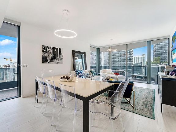 2nd image of 1000 Brickell Plz #2212