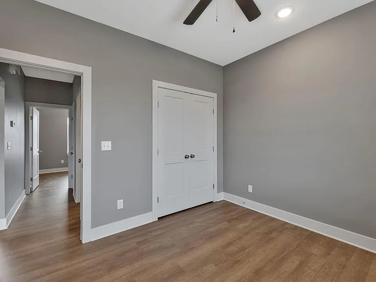 4617 S Doris Ct — Photo 32