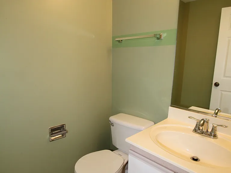 2554 Dickens Dr — Photo 7
