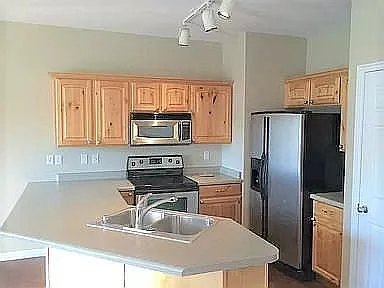 1609 W Wynview Ln — Photo 3