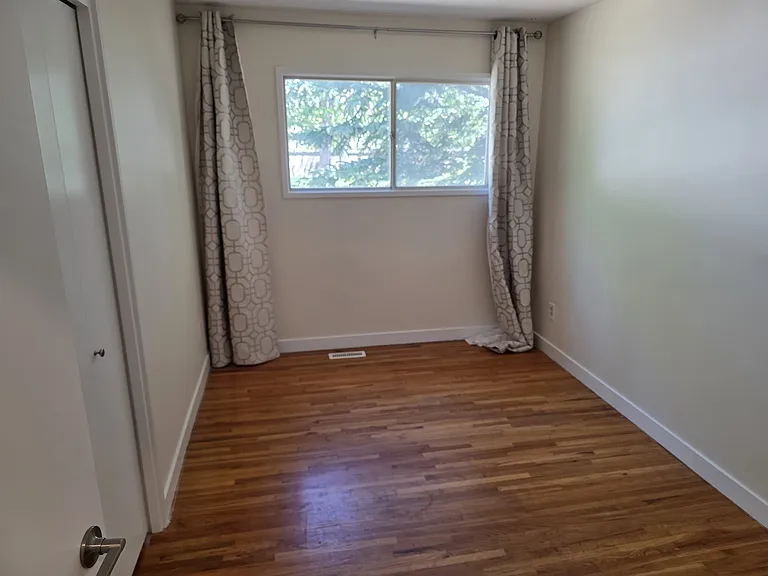 4931 Vienna Dr NW — Photo 9
