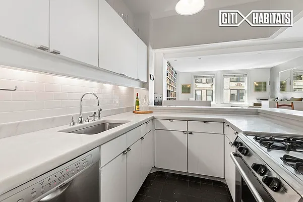 Sold by Citi Habitats | media 3