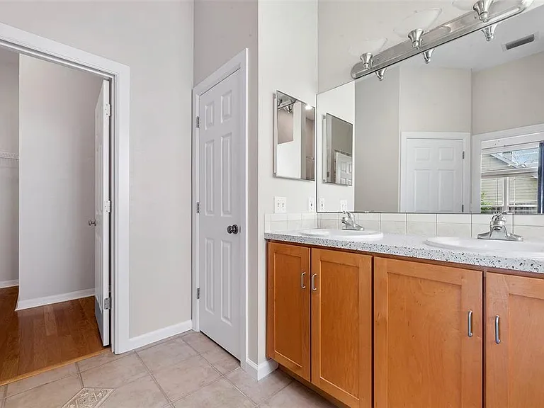 2313 NW 93rd St — Photo 19