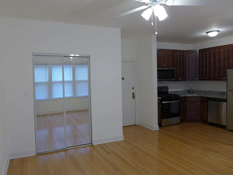 Lamon Courts Apartments — Photo 18