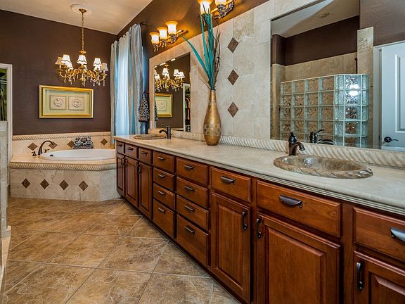 Gorgeous Master Bathroom