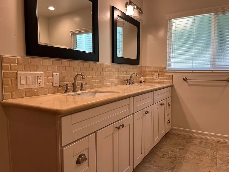 16841 Leroy Ave — Photo 17