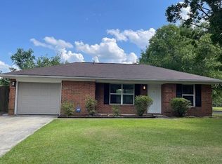 100 Jardin Ct, Raeford, NC 28376