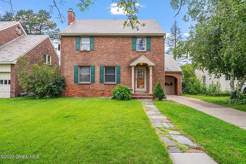 2nd image of 180 Winthrop Avenue