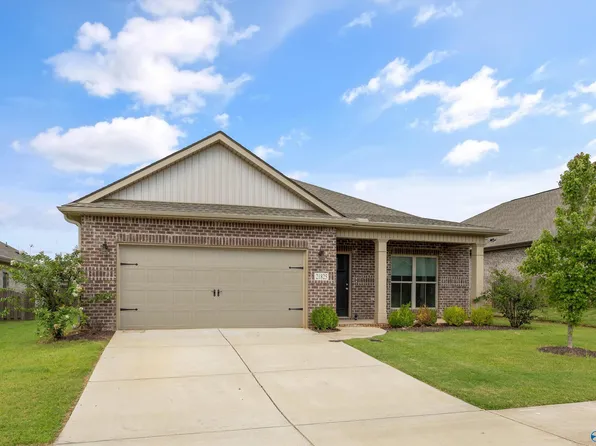 21825 Natures Cove Dr, Athens, AL 35613