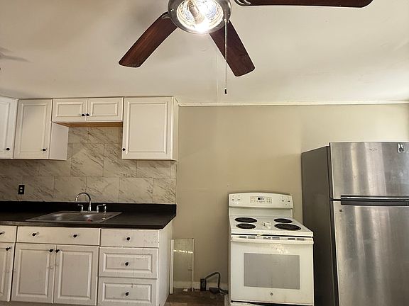 2nd image of 3074 6th Ave #1