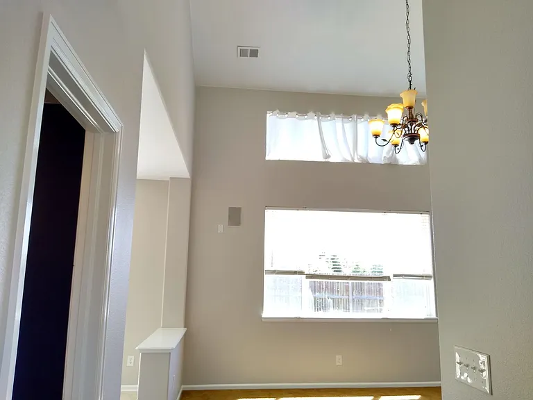 340 Andrew Dr — Photo 6