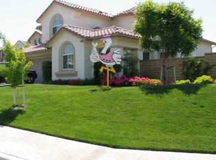 28815 Willowtree Ct, Saugus, CA 91390