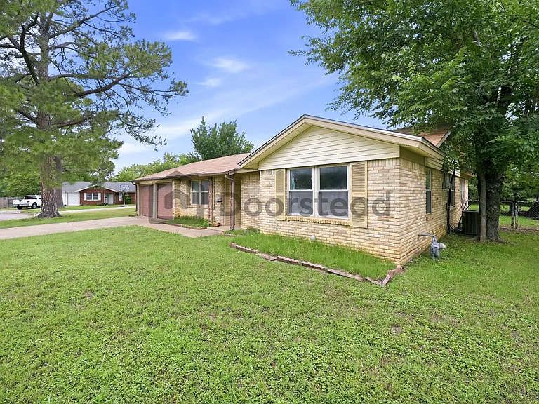 204 Jefflyn Ct — Photo 4