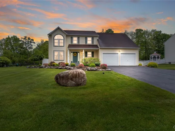 4710 Setting Sun Ter, Syracuse, NY 13215