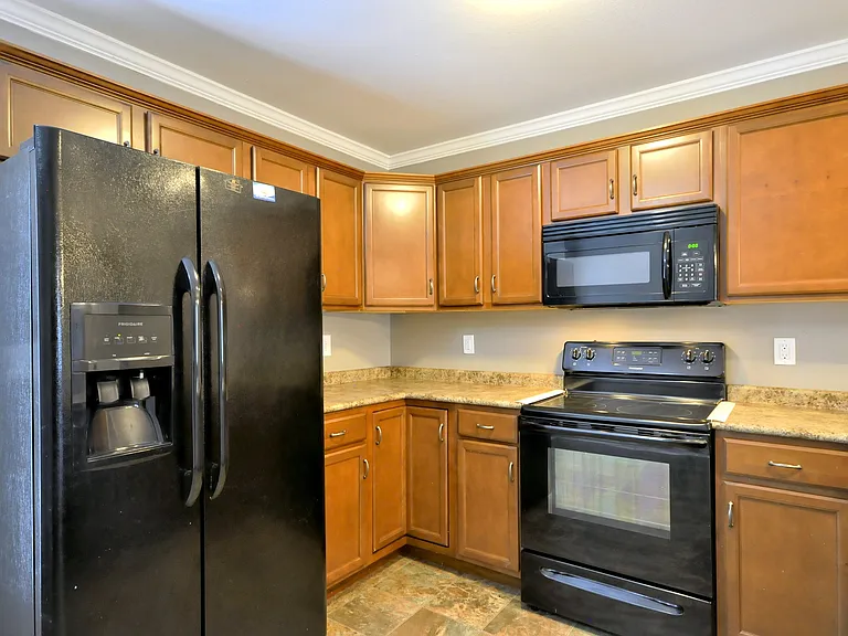 325 Sam Houston Cir — Photo 12