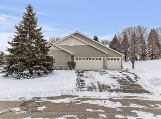 8801 Stonebrooke Ct, Woodbury, MN 55125