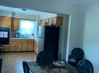 11 Craig Ct, Elmwood Park, NJ 07407