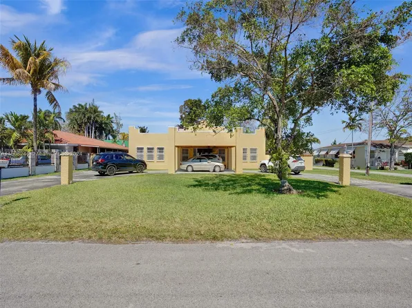 8311 Grand Canal Dr, Miami, FL 33144