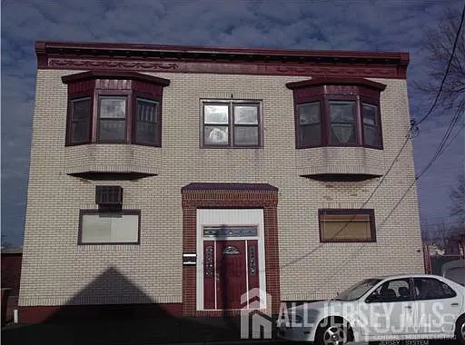 106 Pulaski Ave