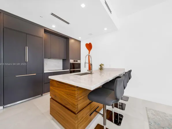 200 Biscayne Boulevard Way, Miami, FL