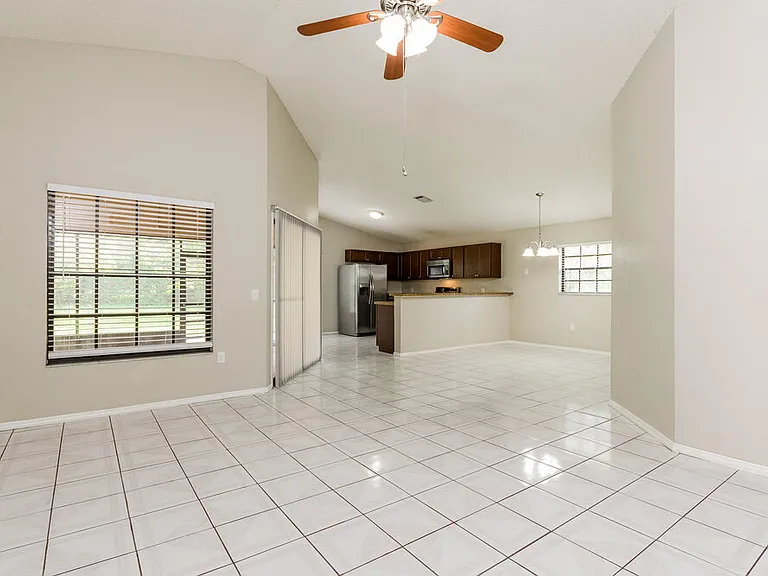 1657 Sunburst Way — Photo 4