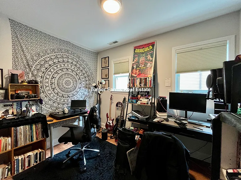 995 Dorchester Ave #2 — Photo 14