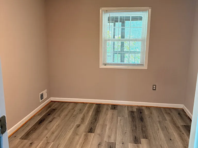 13609 Creekside Dr #1A — Photo 2