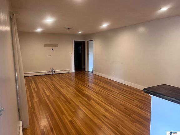4th image of 203 N 22nd St