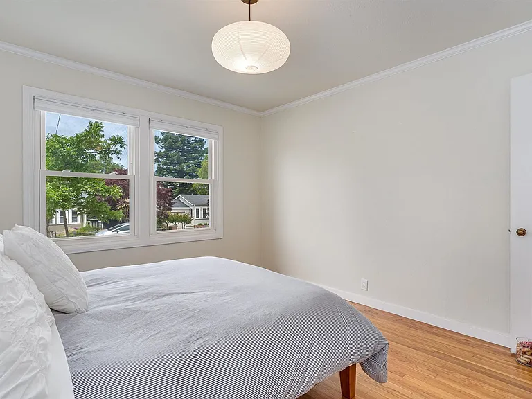 1410 Banks Ave — Photo 24