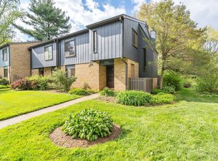 1790 Ivy Oak Sq, Reston, VA 20190