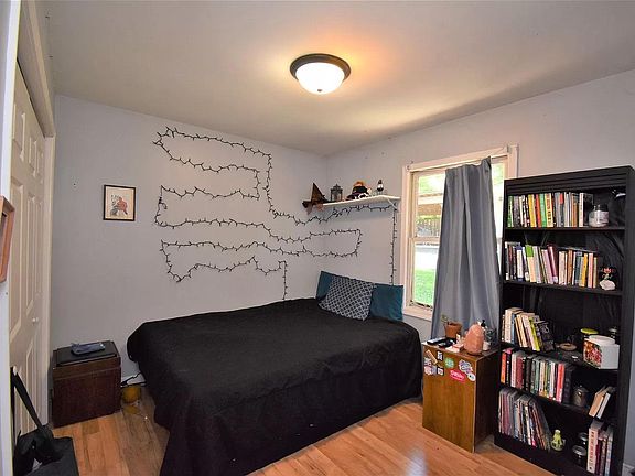 4th image of 914 N Jackson St #B