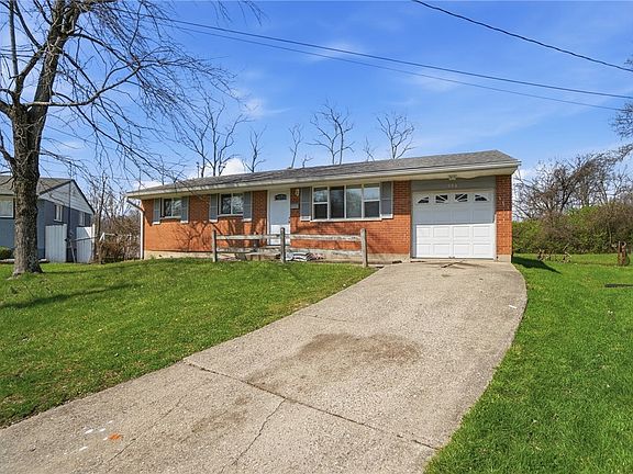 4th image of 998 Goodhue Cir