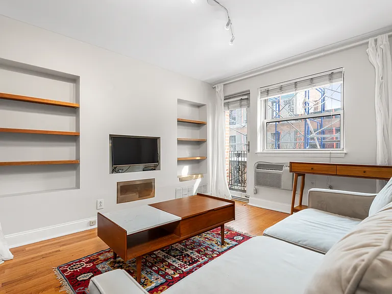 211 Thompson St #5M — Photo 1