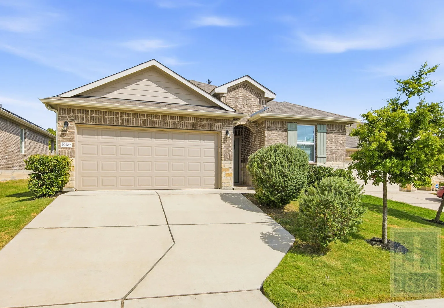 4 bed, 2.0 bath, 1857 sqft, $2,345 — Photo 2