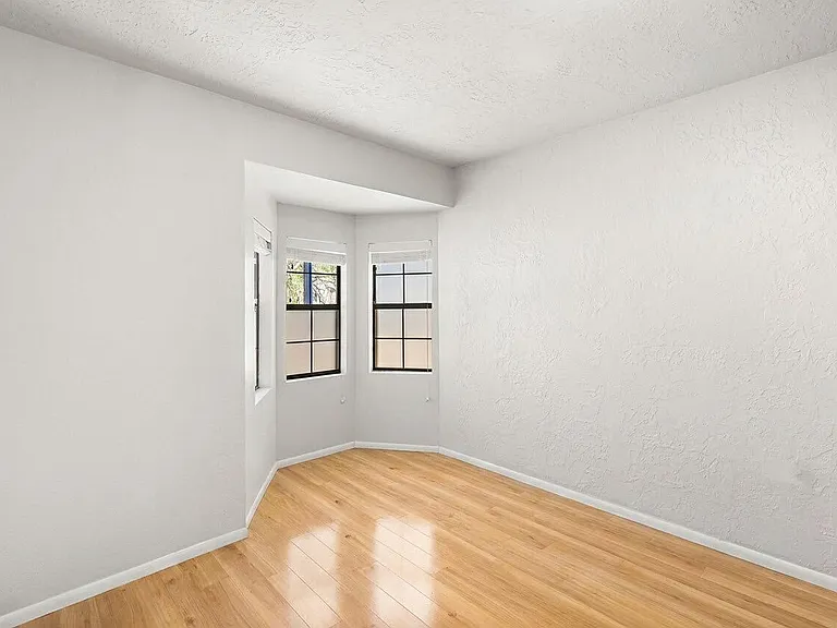 4712 Delamar Ave NE — Photo 17